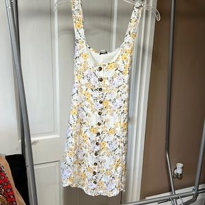 American Eagle floral dress. Excellent condition.